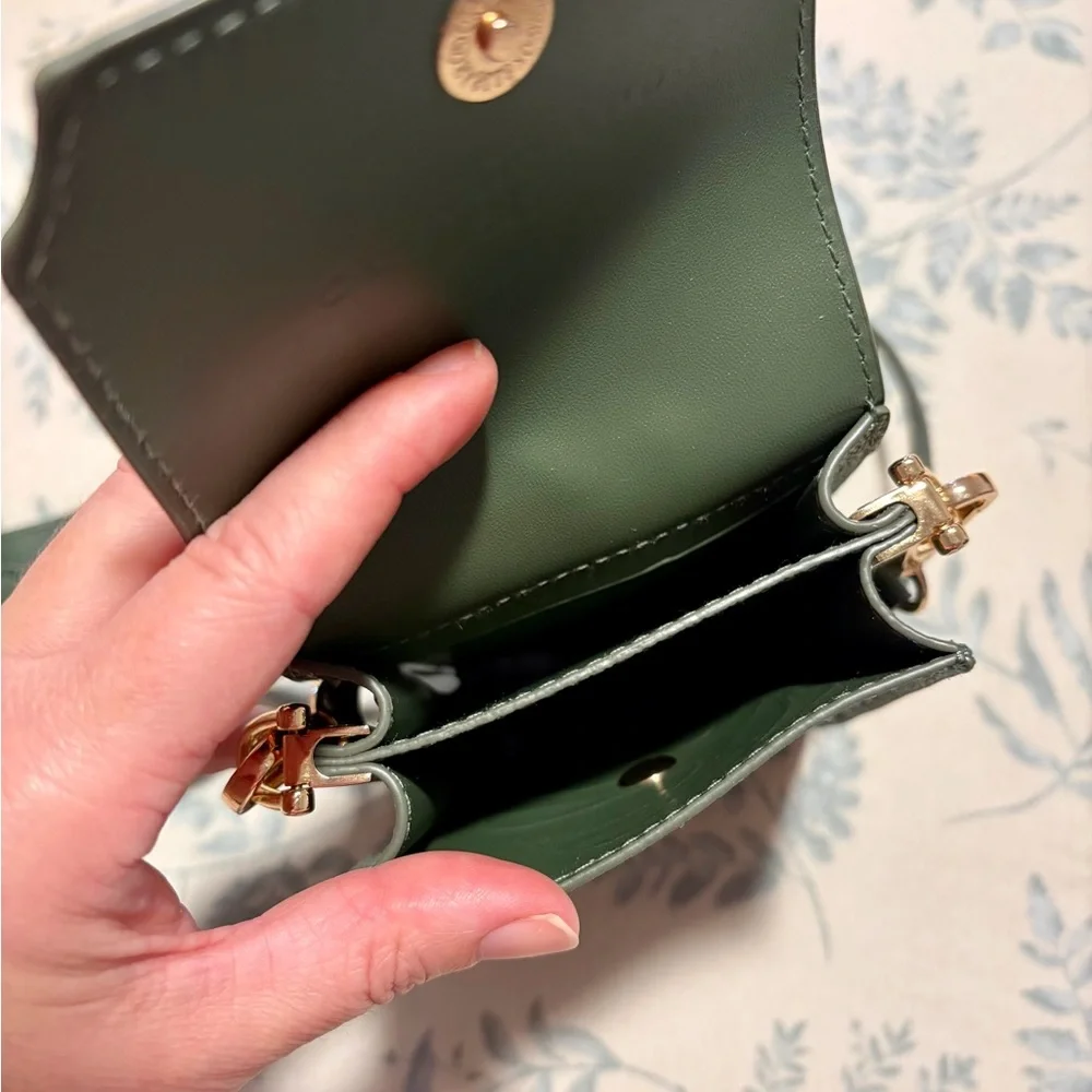 Oceans End Emerald Crossbody Phone Pouch - Picture 6 of 7